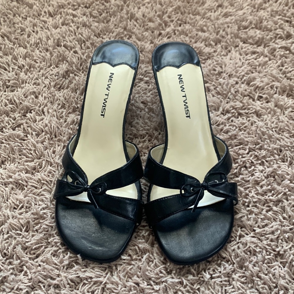 Women’s black heels